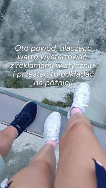 Ekspertko, jeśli znów mówisz sobie „zrobię reklamy później”, to zatrzymaj się na chwilę.💸💡Styczeń to realnie tańsze wyniki.Po Black Friday i świątecznym szale, kiedy duże marki wrzuciły ogromne budżety i podbijały stawki, system w końcu oddycha.I to jest moment, w którym małe biznesy mogą ugrać więcej za mniej 🔥Pokazałam Ci wyżej screeny tych samych kampanii z grudnia i stycznia - z różnymi celami:👉zbieranie kontaktów w formularzu,👉pobrania lead magnetu,👉kampania na follow.I różnica w kosztach jest naprawdę zauważalna.Czyli to, co lubimy najbardziej: ten sam budżet, więcej efektów, mniej przepalania.To nie magia.🤩 To mądrze wykorzystany moment.Najtrudniejszy krok to przestać to odkładać, a reszta to już testy i optymalizacja.A Ty - zaczynasz w styczniu, czy znów będziesz czekać aż będzie „idealnie”? (Spoiler: idealny moment nie istnieje, ale ten jest całkiem sprytny 😉) Jeśli masz już dość robienia marketingu pod algorytm, to zaobserwuj @socialme.marketing — będę tu pokazywać, jak robić reklamy i automatyzacje z głową, bez chaosu i bez drugiego etatu na IG.